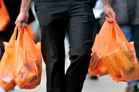 ممنوعیت عرضه کیسه پلاستیک رایگان در فروشگاه‌ های زنجیره‌ای